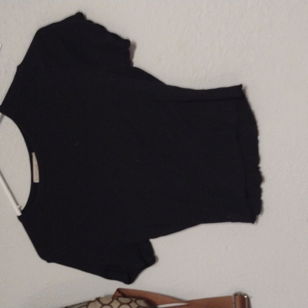 Black crop top L